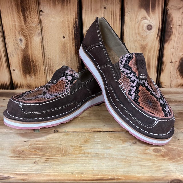 Ariat hot sale giraffe cruiser